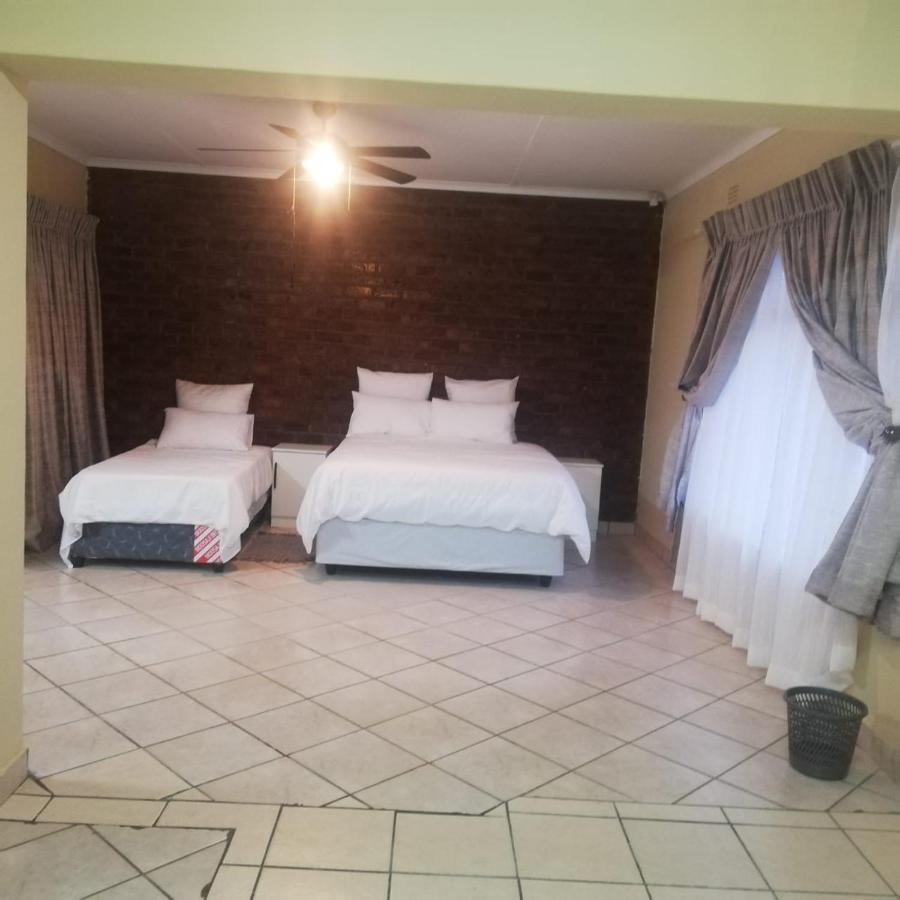 Mandulia Guest Houseネルスプロイト エクステリア 写真